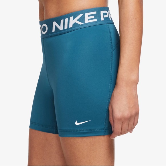 Nike Women's Pro 365 5” Shorts - Picture 3 of 6